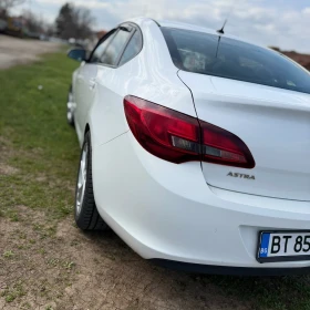 Opel Astra 1.6 cdti, снимка 9