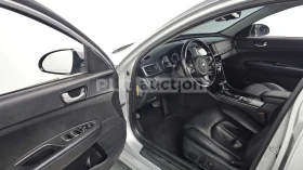 Kia K5, снимка 11
