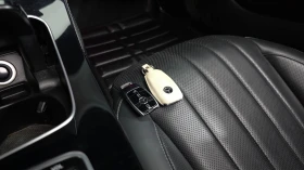 Mercedes-Benz E 300 2.0 4MATIC, снимка 14