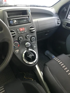 Обява за продажба на Fiat Panda 1, 2 60к.с. газ инж. ~6 999 лв. - изображение 4