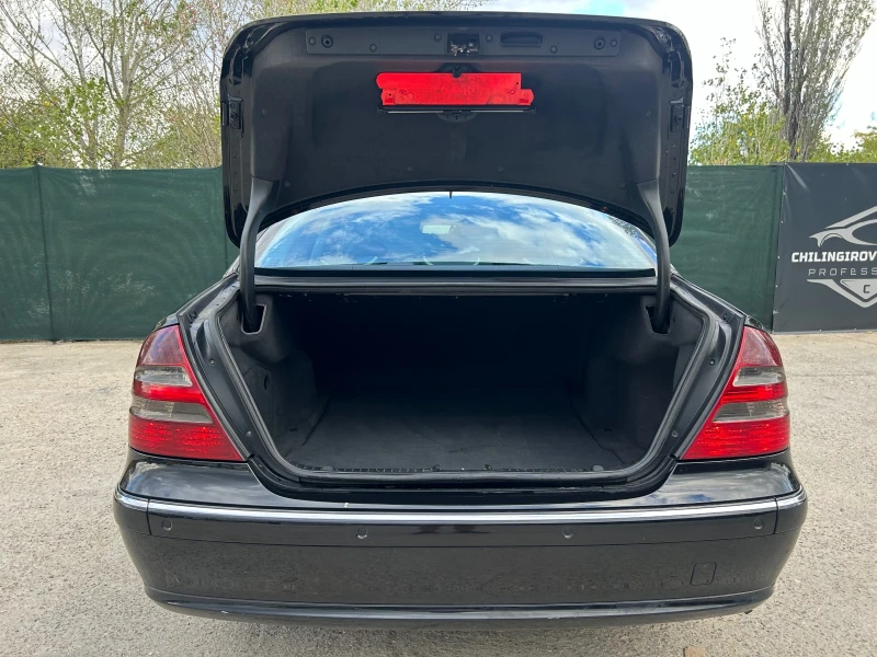 Mercedes-Benz E 320 Full, снимка 4 - Автомобили и джипове - 47233239