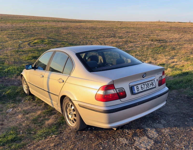 BMW 320 i, снимка 4 - Автомобили и джипове - 48435183