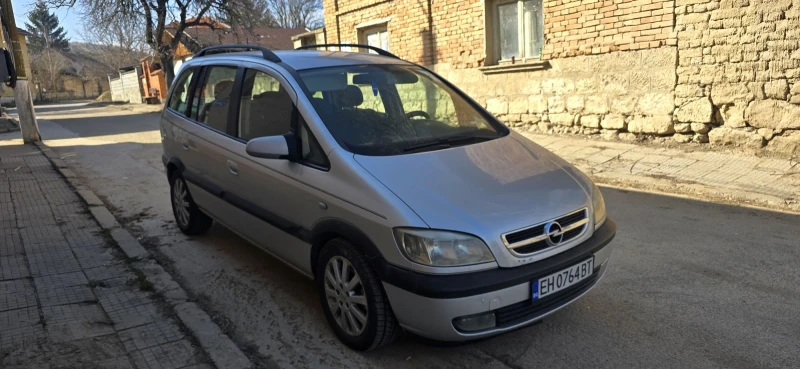 Opel Zafira 2.2 дизел, снимка 5 - Автомобили и джипове - 49569107