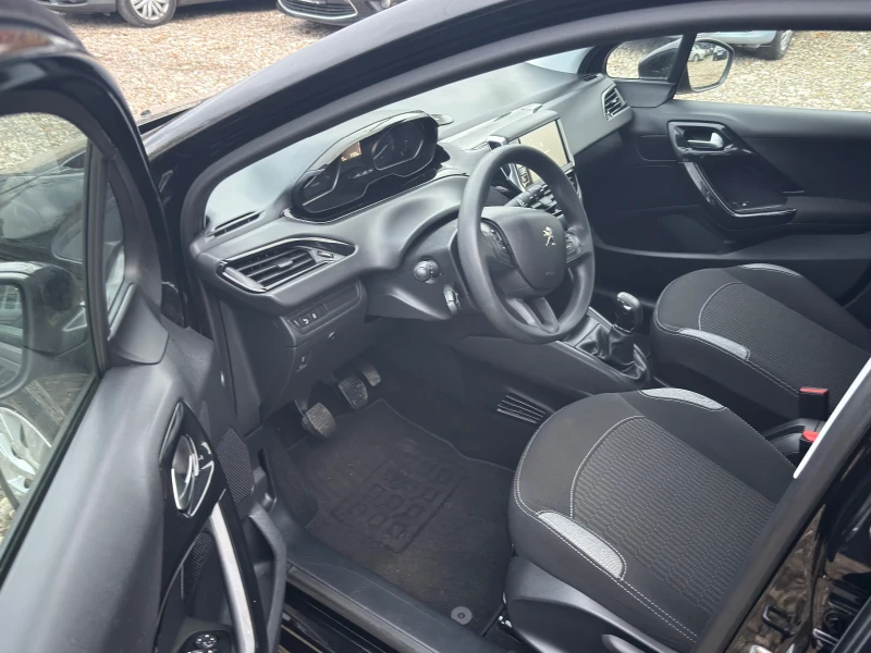 Peugeot 208 1.2 i Gaz, снимка 7 - Автомобили и джипове - 52478729
