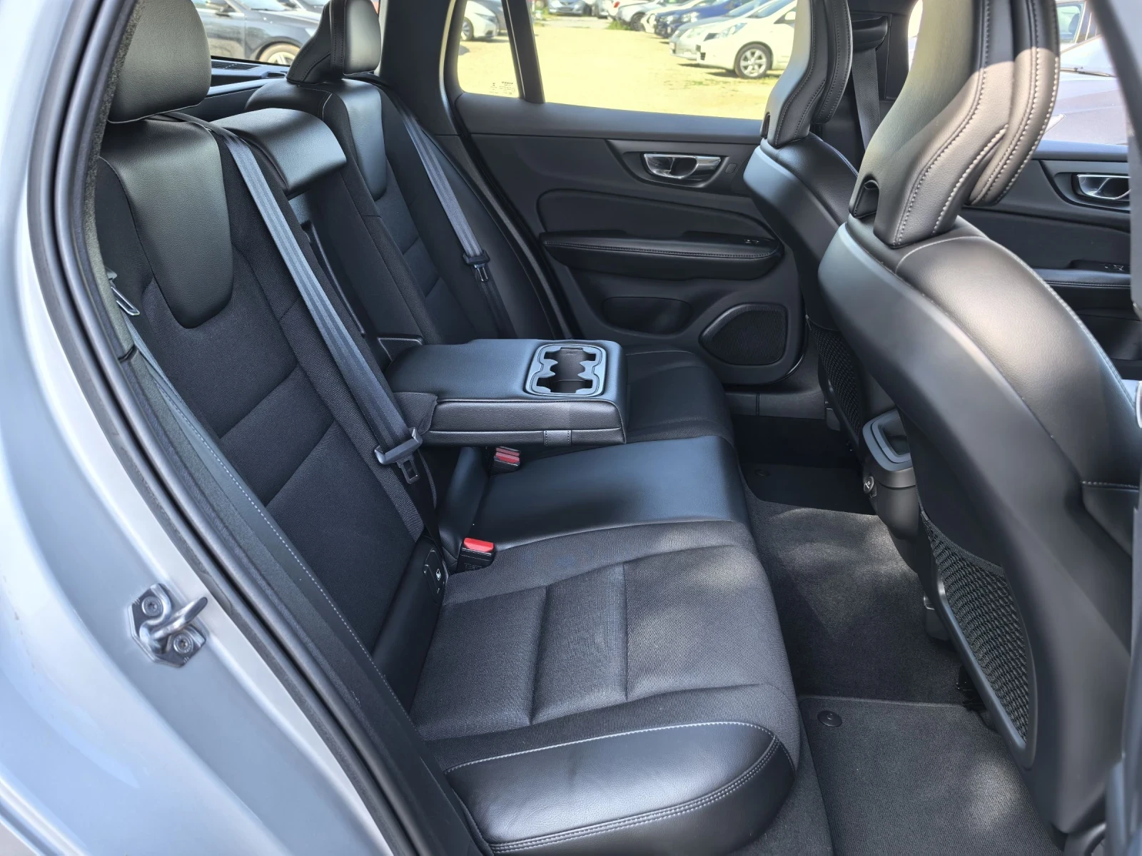 Volvo V60 2.0d-150к.с 167х.км* Сервизна История* !!! - изображение 7