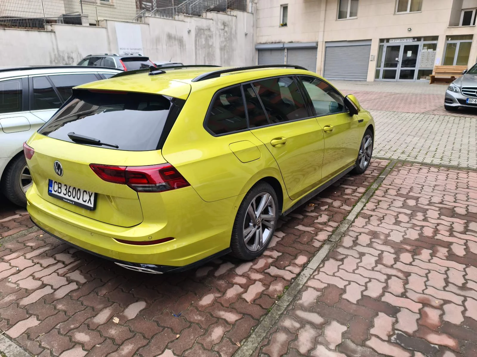 VW Golf Variant R-Line 1.5 e-TSI DSG - изображение 3