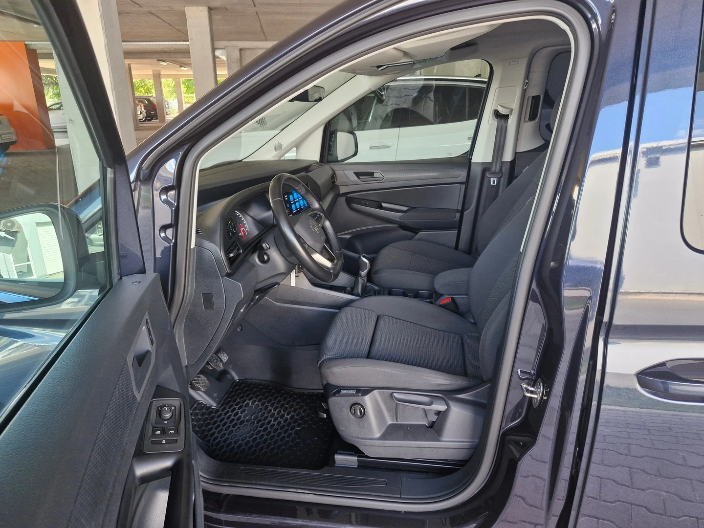 VW Caddy TDI 5 ����� | Mobile.bg � ����������� 4