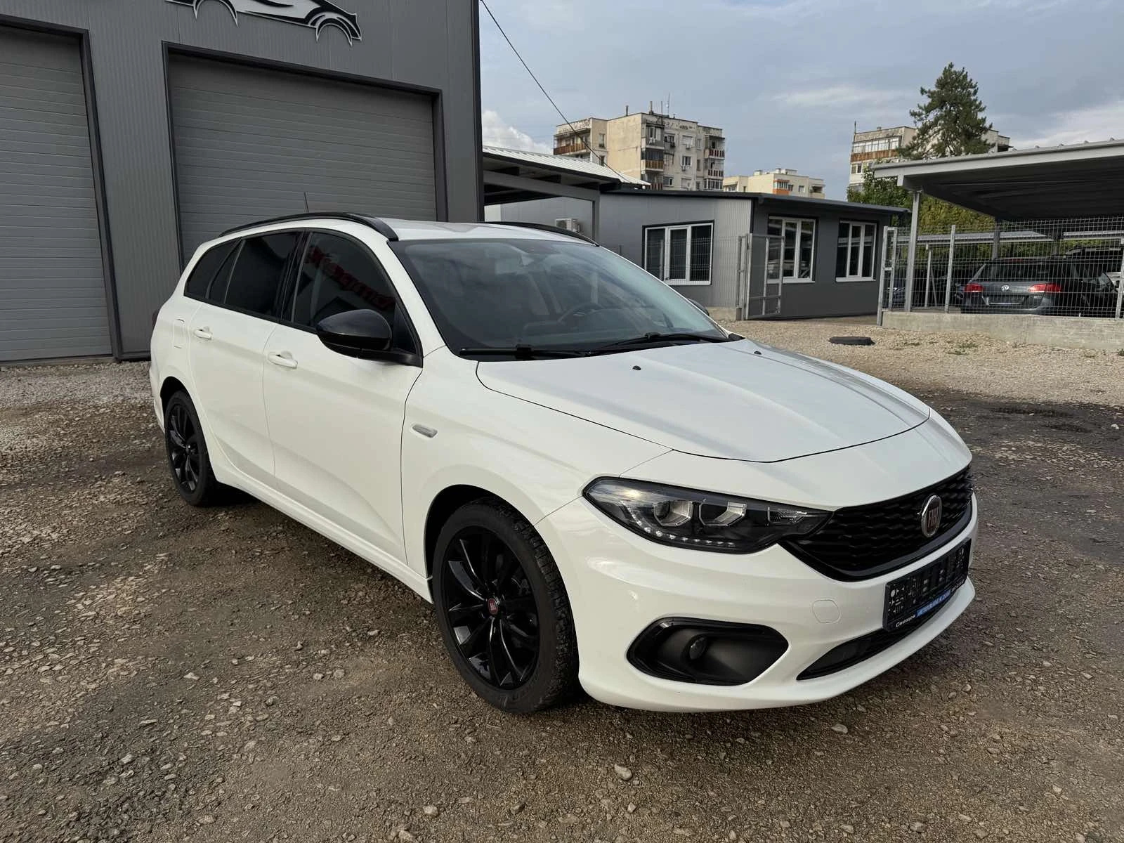 Fiat Tipo 1.4BENZIN* FULL* TOP*  - изображение 3