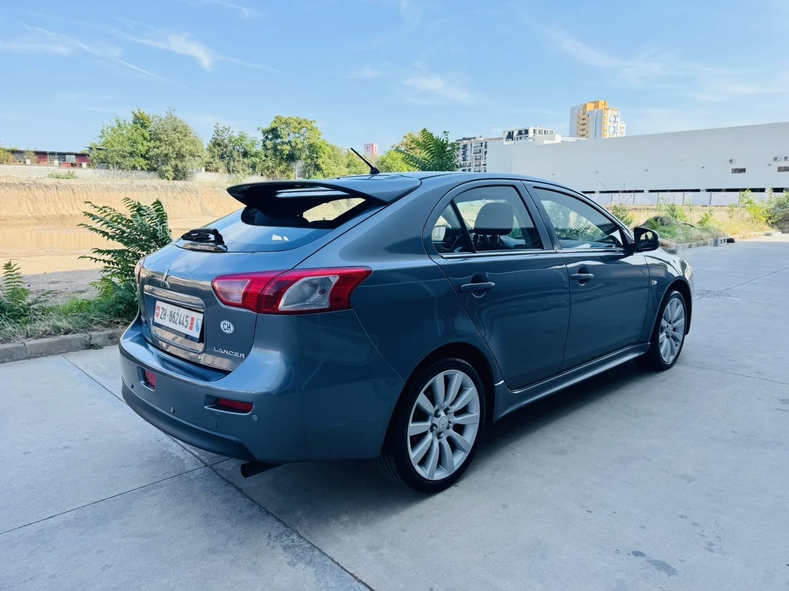 Mitsubishi Lancer 1.8i Swiss - изображение 5