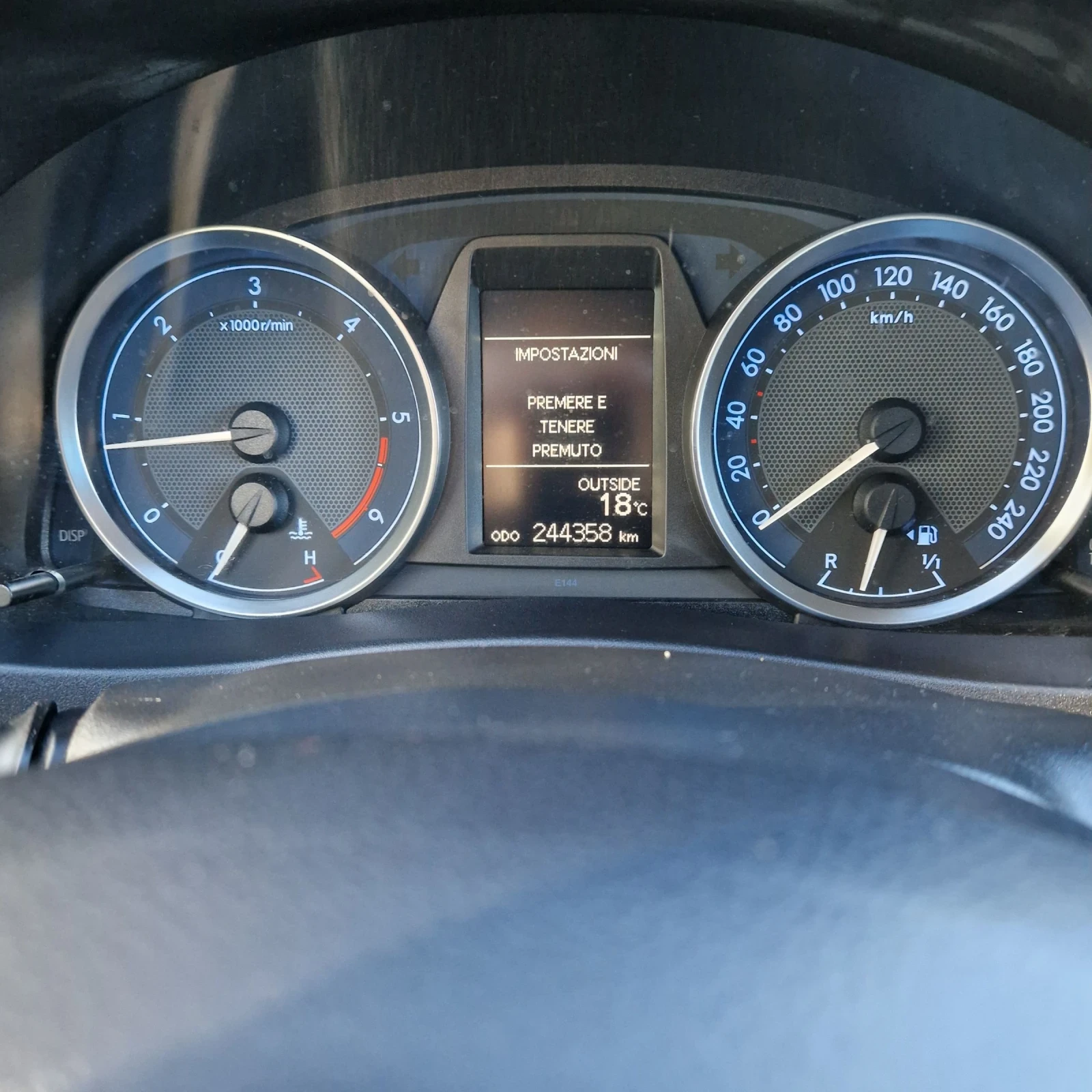 Toyota Auris 2.0D4D Full - изображение 10