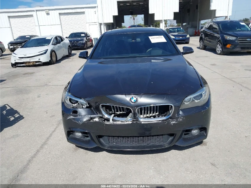 BMW 550 i S-DRIVE* KEYLESS* 360CAM* АвтоКредит(ЦЕНА ДО БГ) - изображение 7