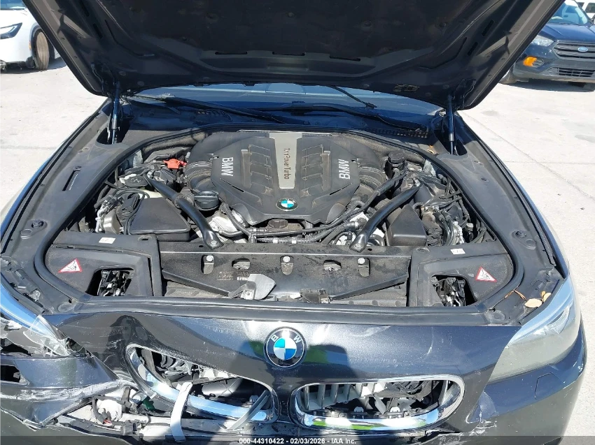 BMW 550 i S-DRIVE* KEYLESS* 360CAM* АвтоКредит(ЦЕНА ДО БГ) - изображение 9