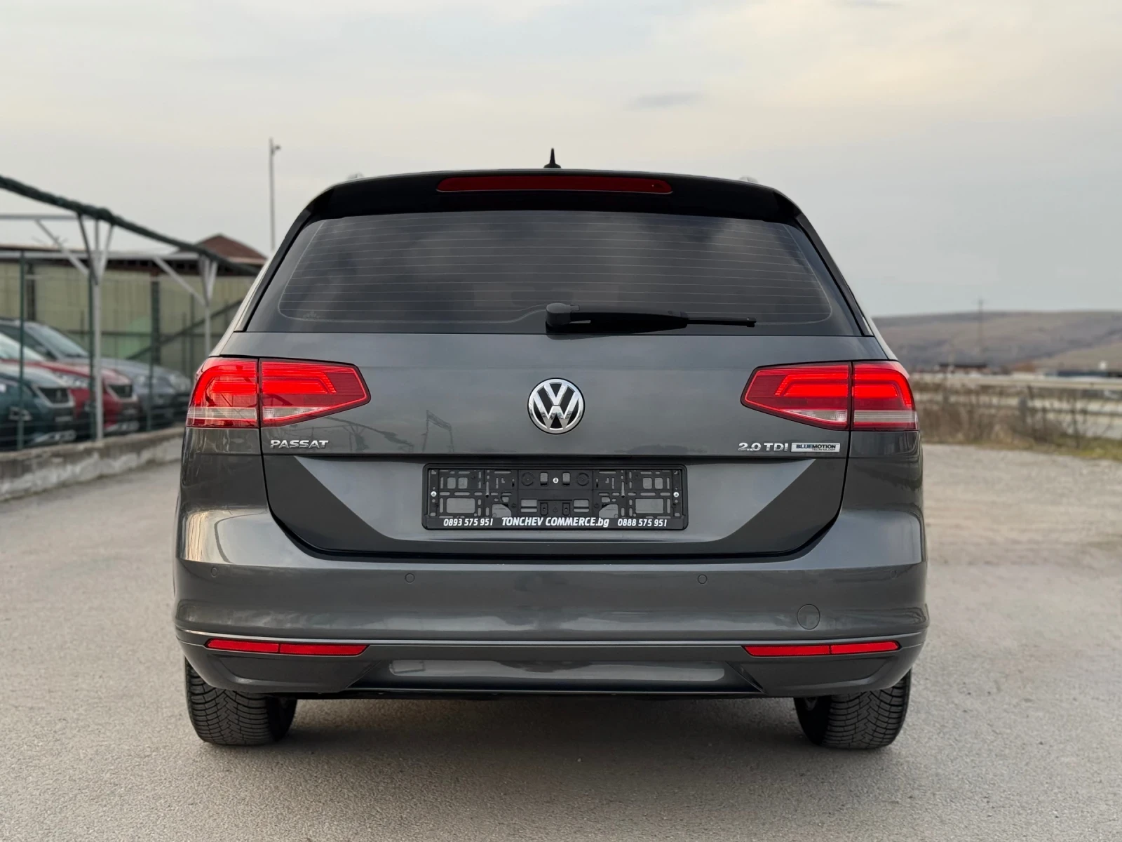 VW Passat 2.0-TDI-AUTOMAT-NAVI-TV-DVD-AVTOPILOT-CAR PLAY - изображение 5