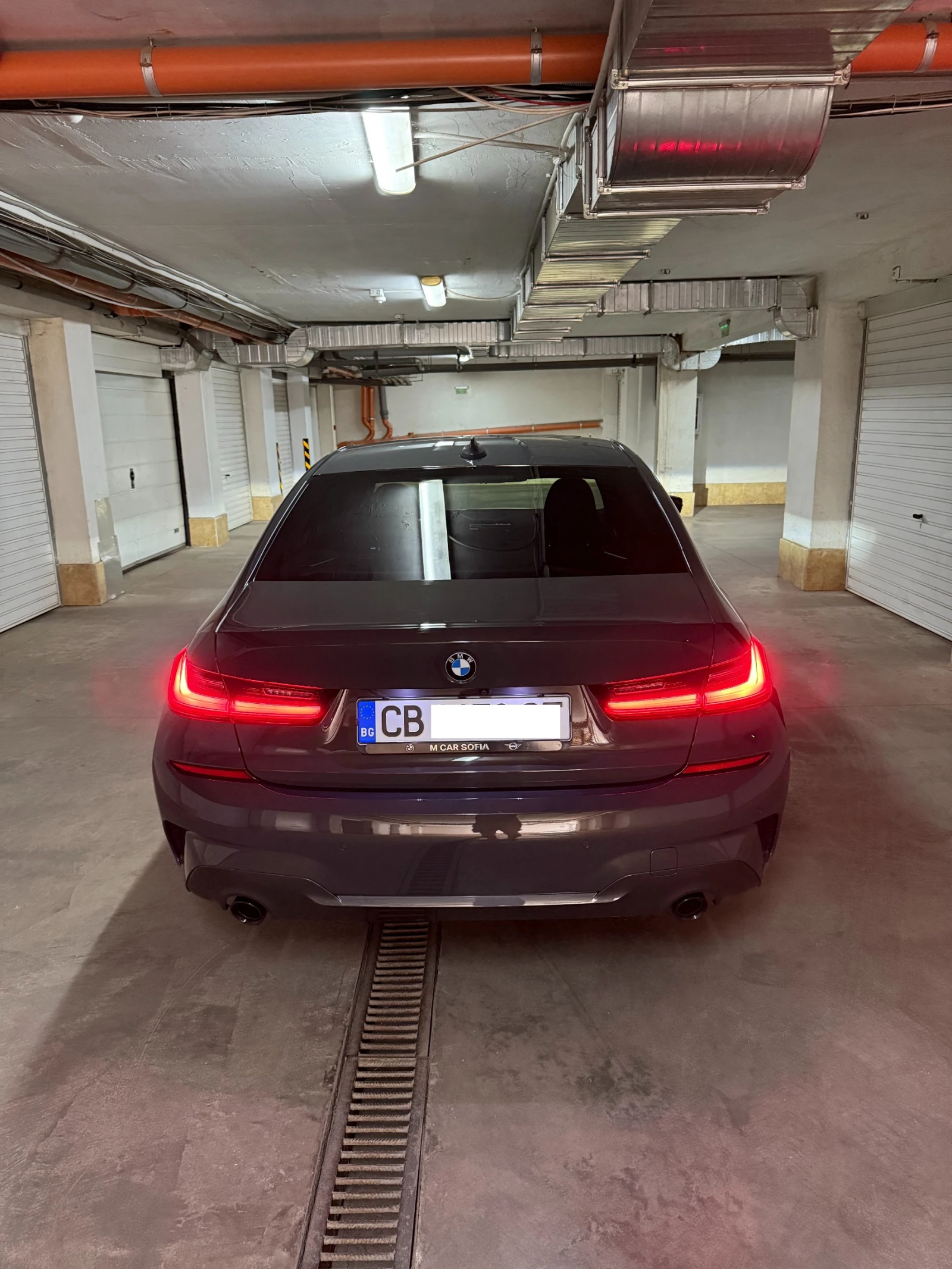 BMW 320 xDrive Diesel - гаранция към БМВ до окт. 2026, снимка 9 - Автомобили и джипове - 53773654