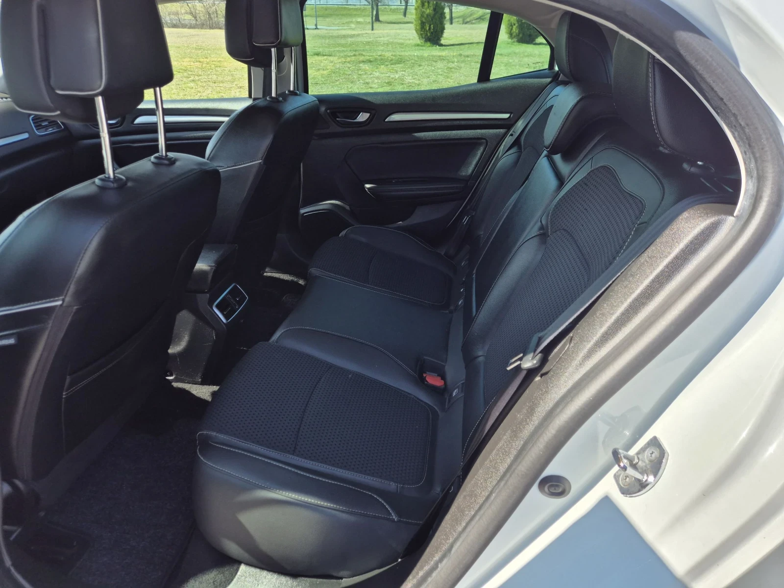 Renault Megane 1.5dci Bosse, снимка 14 - Автомобили и джипове - 53858228