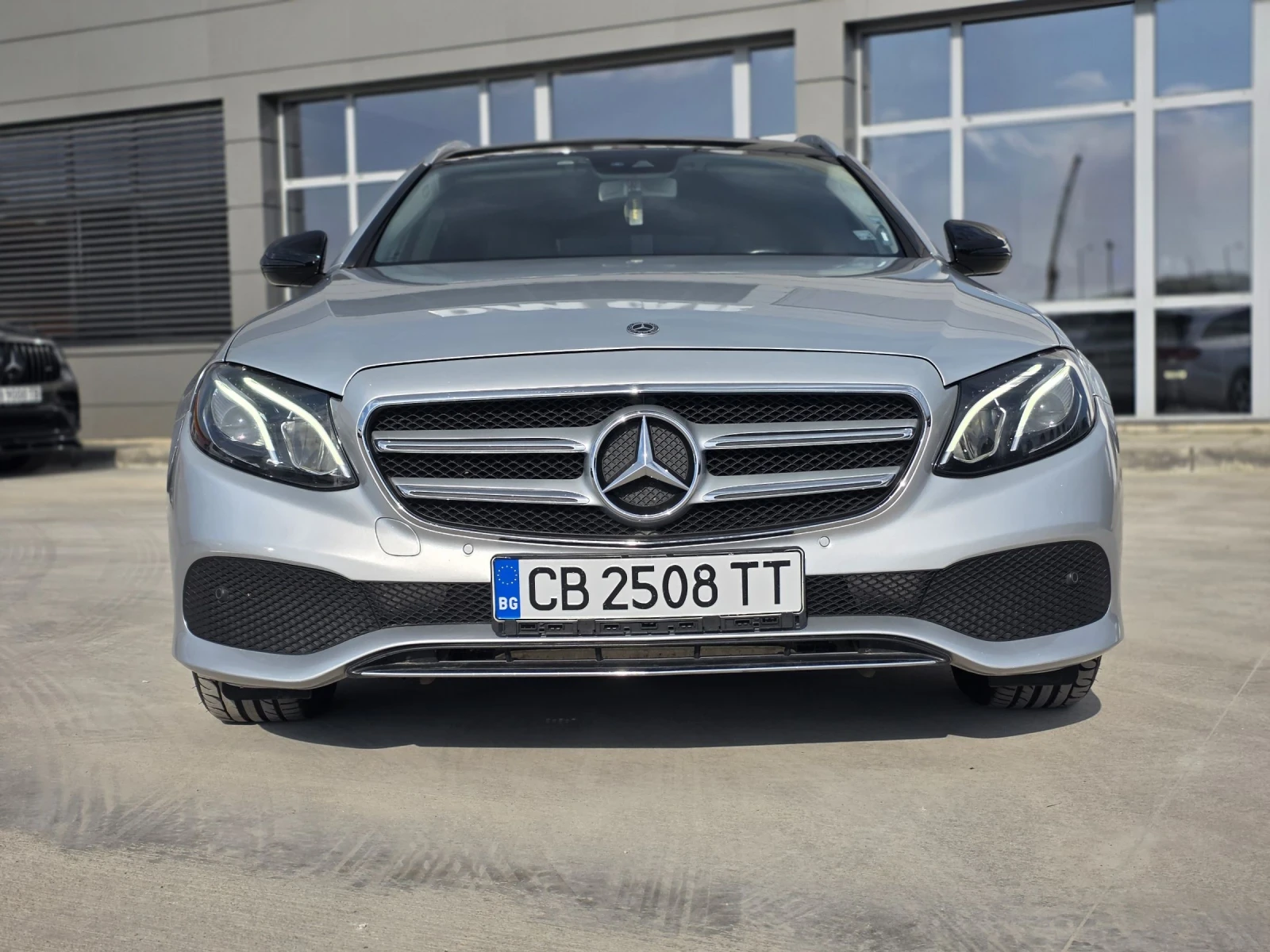 Mercedes-Benz E 220 220cdi лизинг 100% одобрение 4matic, снимка 3 - Автомобили и джипове - 53976673