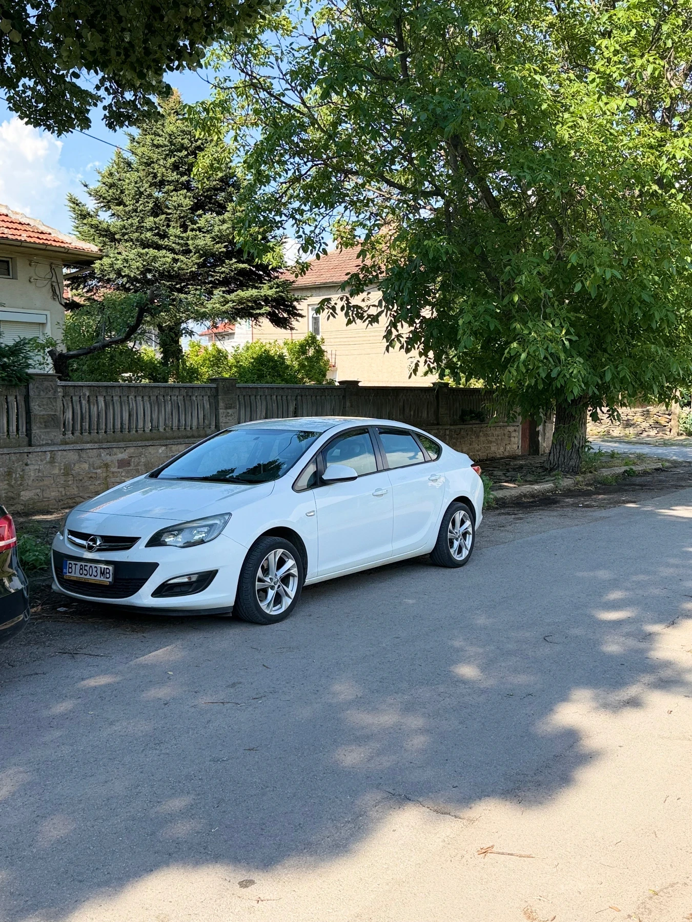 Opel Astra 1.6 cdti, снимка 12 - Автомобили и джипове - 53986228