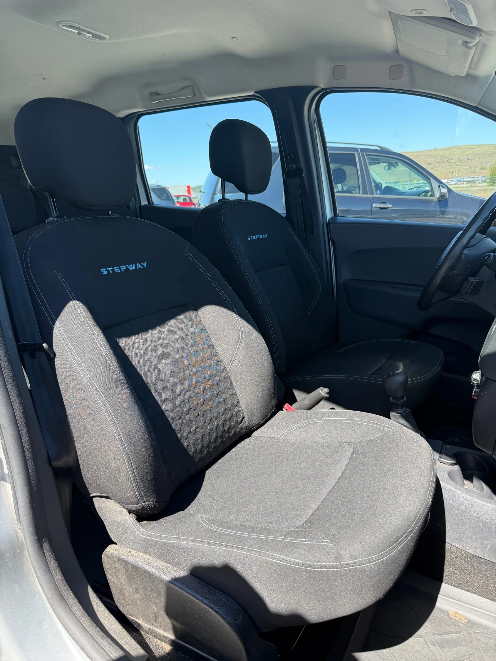 Dacia Lodgy 1.5DCi STEPWAY NAVI EURO 6 * 103k km* 7 места, снимка 10 - Автомобили и джипове - 54151874