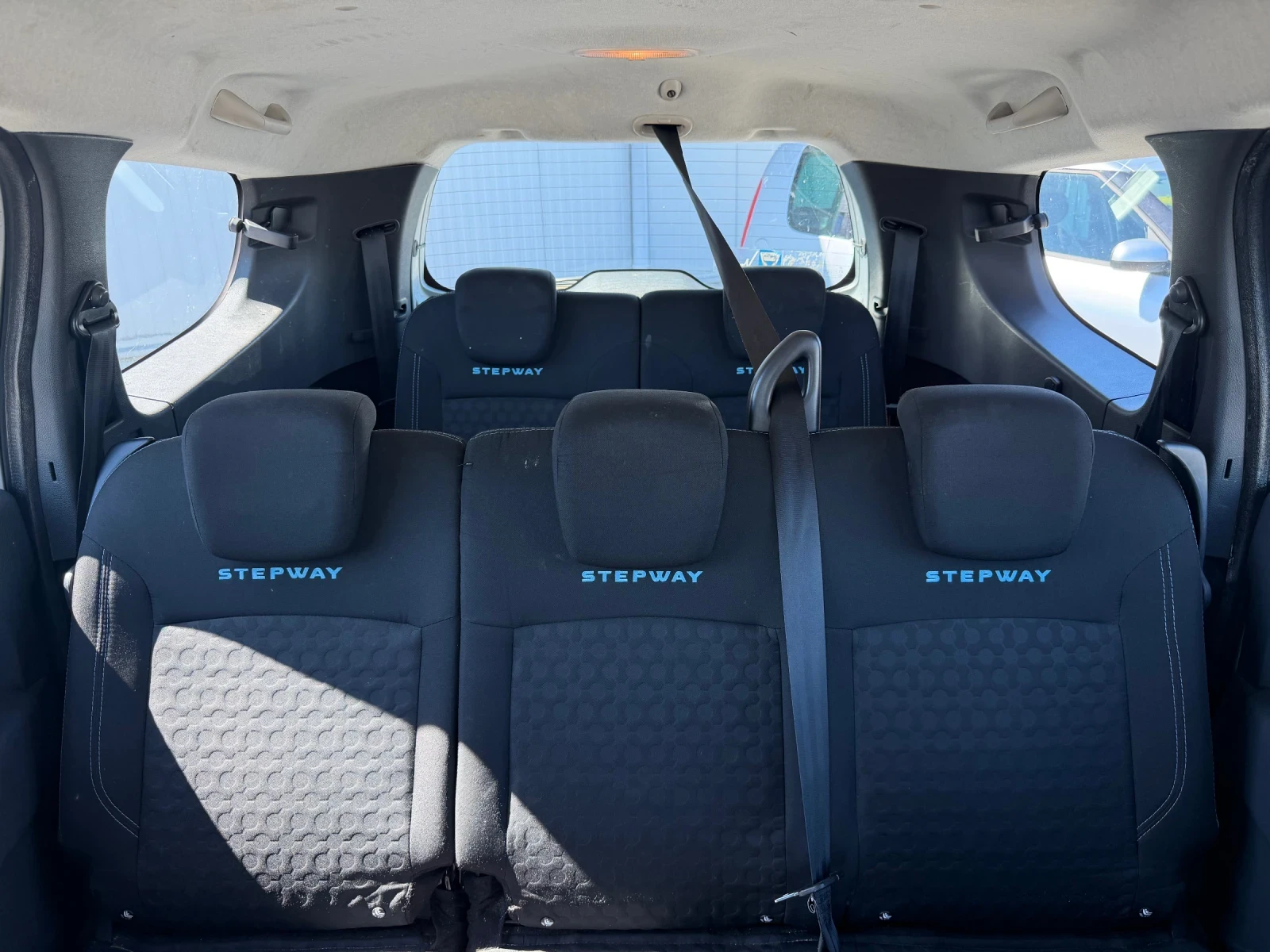 Dacia Lodgy 1.5DCi STEPWAY NAVI EURO 6 * 103k km* 7 места, снимка 11 - Автомобили и джипове - 54151874