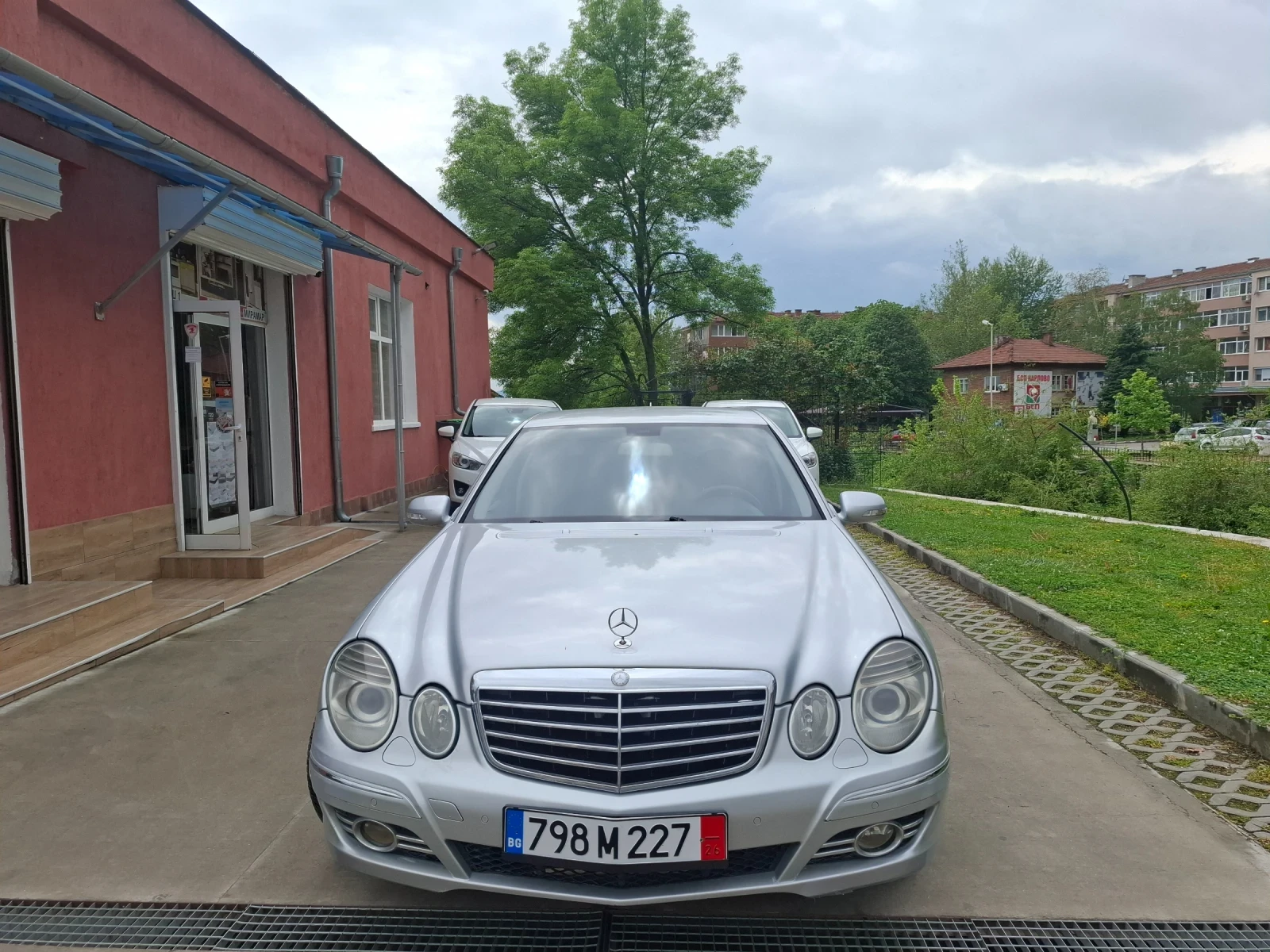 Mercedes-Benz E 320 Е320 CDI 4MATIC, снимка 2 - Автомобили и джипове - 54483522