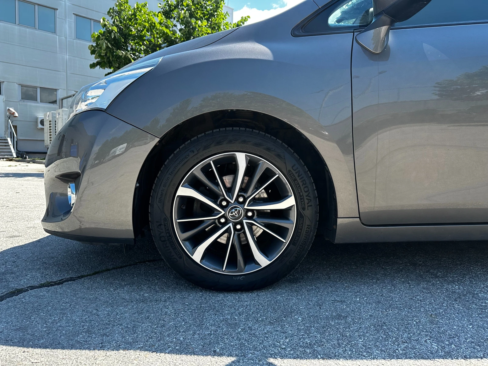 Toyota Verso 1.6d 112 к.с./ГАРАНЦИЯ , снимка 8 - Автомобили и джипове - 54976836
