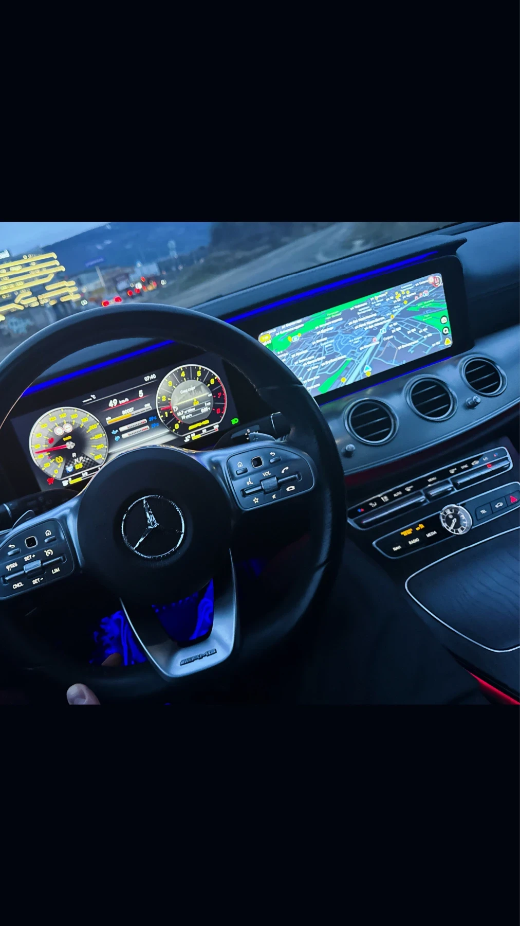 Mercedes-Benz E 200 AMG Пакет, снимка 16 - Автомобили и джипове - 55259771