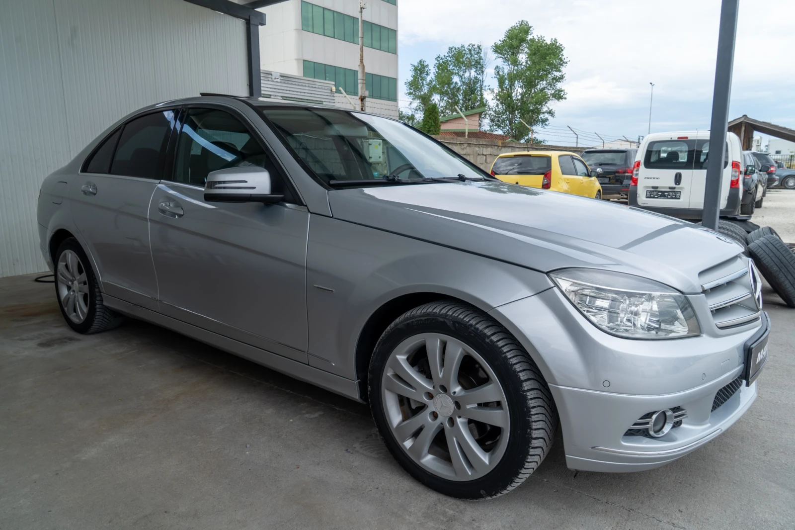Mercedes-Benz C 220 D = 170HP = OM646 = TOP = ГАРАНЦИЯ = ЛИЗИНГ, снимка 3 - Автомобили и джипове - 55431911