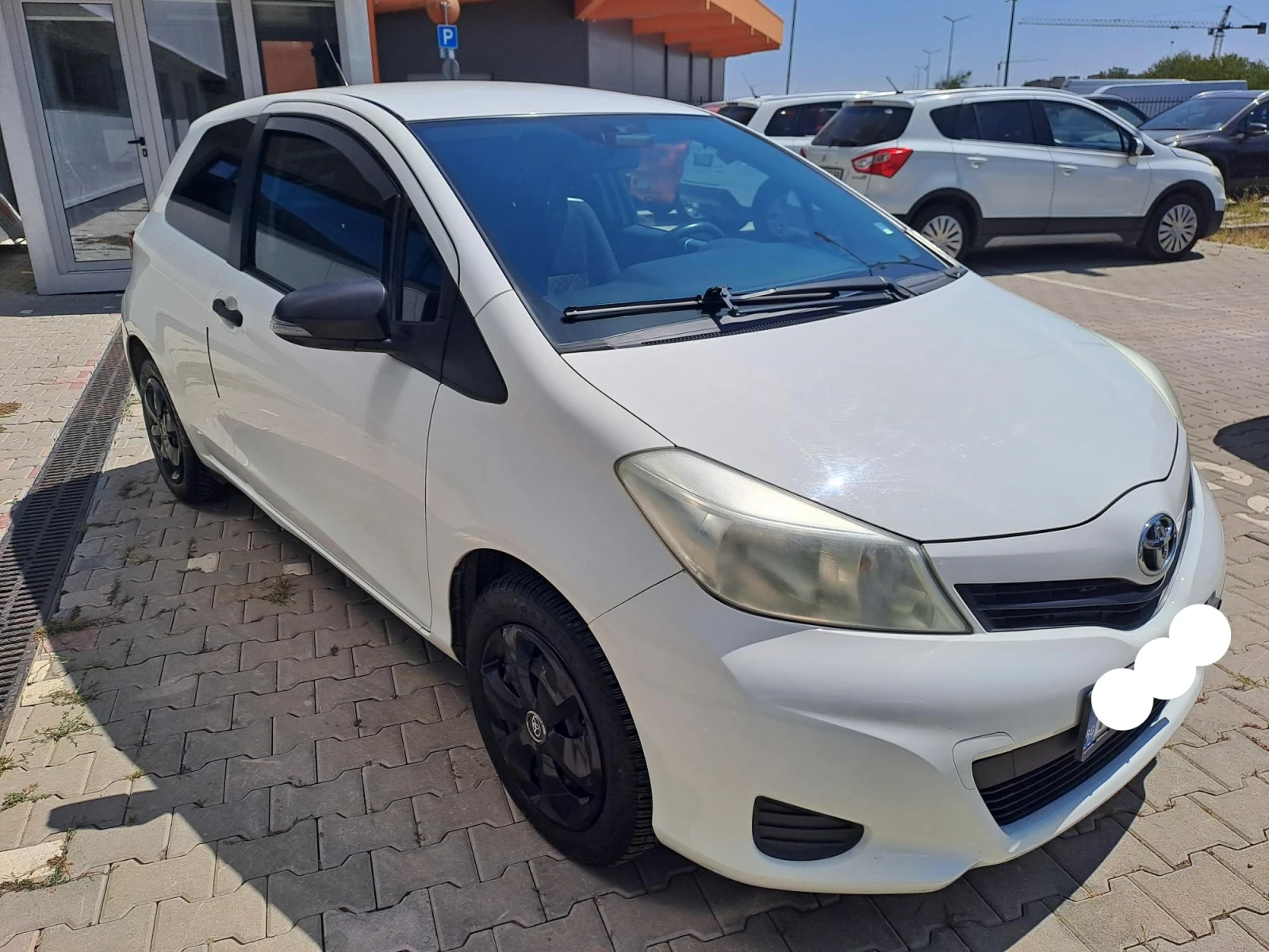 Toyota Yaris 1.0  Товарен N1, снимка 3 - Автомобили и джипове - 55625776