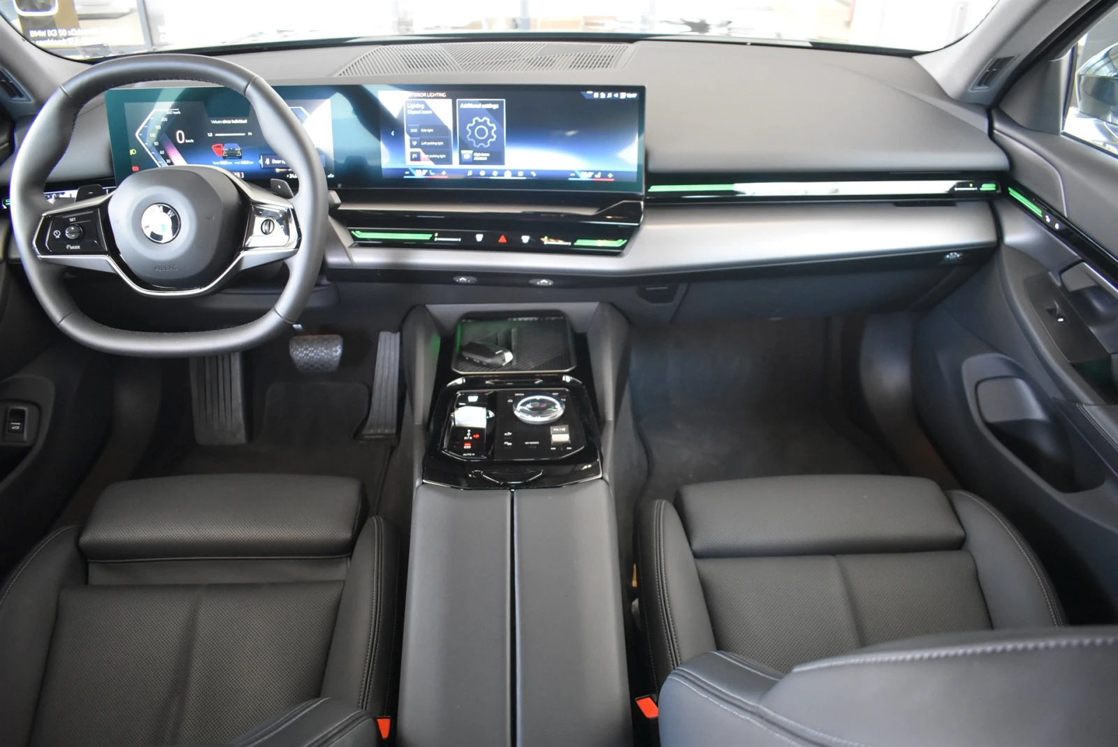 BMW 520 Sedan, снимка 7 - Автомобили и джипове - 55749840