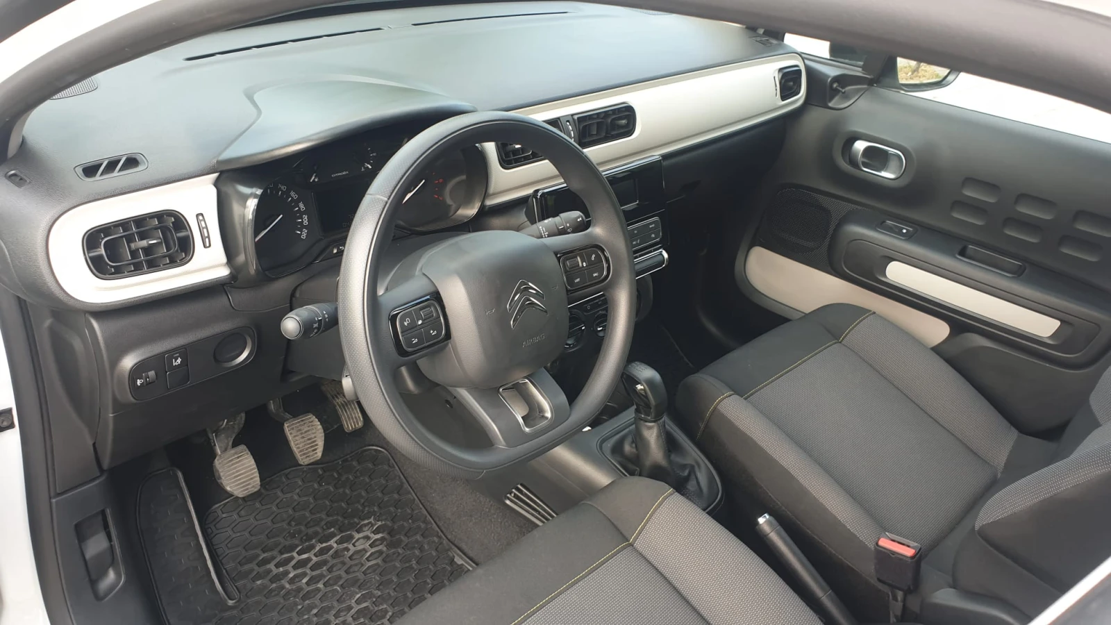 Citroen C3, снимка 7 - Автомобили и джипове - 56021523