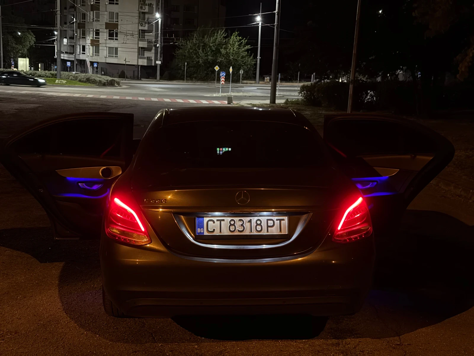 Mercedes-Benz C 220, снимка 8 - Автомобили и джипове - 56024898
