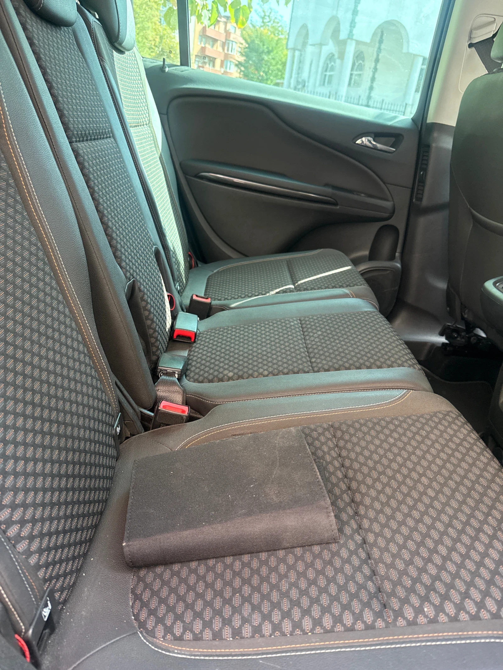 Opel Zafira 2000 CDTI , снимка 10 - Автомобили и джипове - 56440488