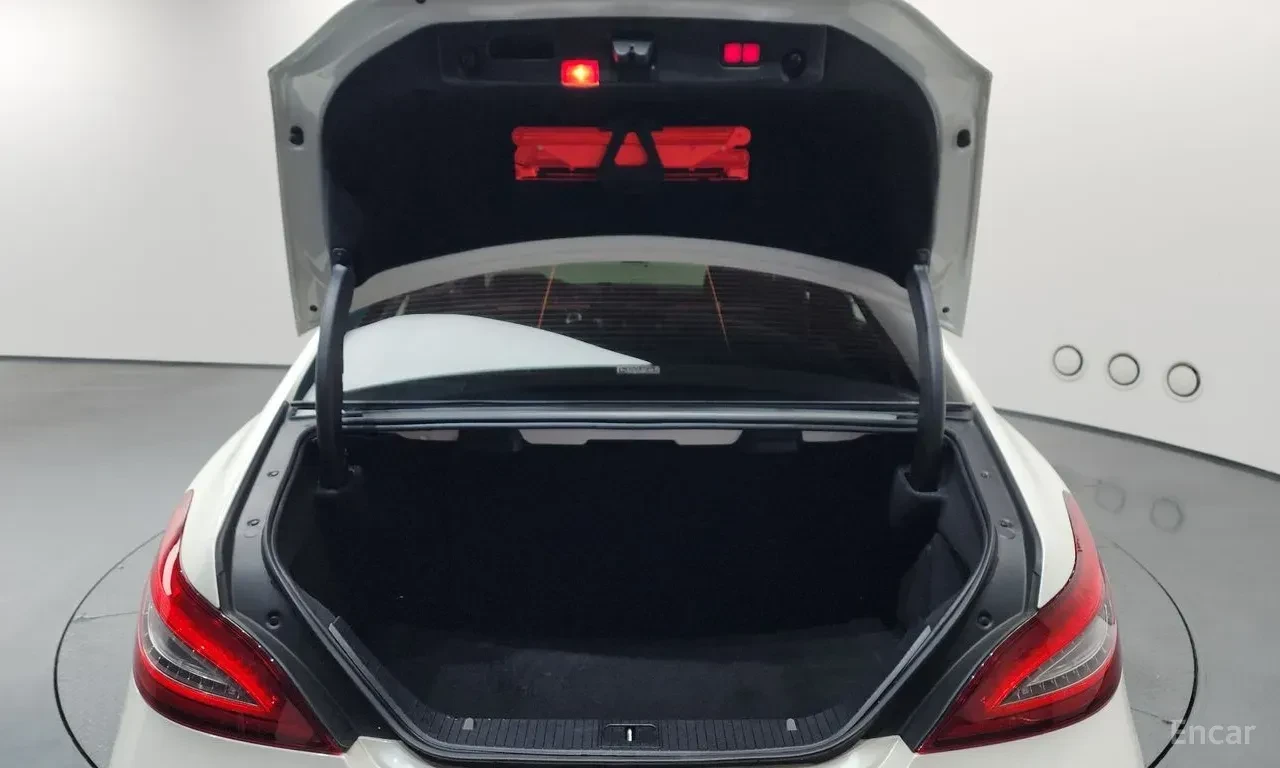 Mercedes-Benz CLS 63 AMG 4MATIC* HARMON* KARDON* ���������* �����* 360����� | Mobile.bg � ����������� 16