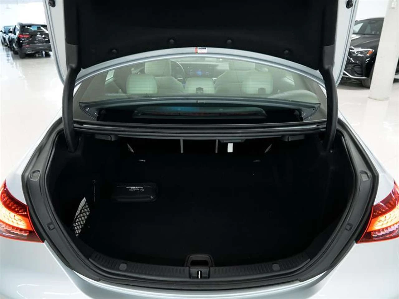 Mercedes-Benz E 450 4MATIC Sedan | Mobile.bg � ����������� 17