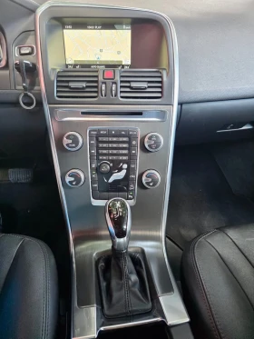 Volvo XC60 D5 AWD, снимка 14