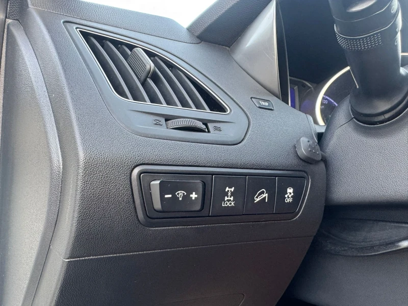 Hyundai IX35 2.0 184hp 4x4, снимка 12 - Автомобили и джипове - 51591431