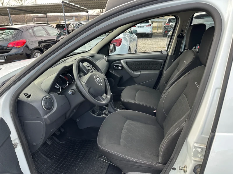 Dacia Duster 1.6i BENZ-GAZ, снимка 14 - Автомобили и джипове - 52707322