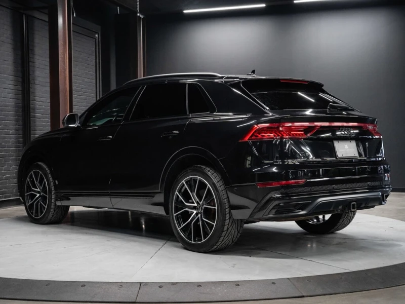 Audi Q8 * Progressiv 55 | Black Optics Pkg | 22in Rims | 3, снимка 5 - Автомобили и джипове - 52905853