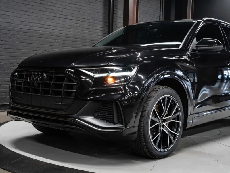 Audi Q8 * Progressiv 55 | Black Optics Pkg | 22in Rims | 3, снимка 11 - Автомобили и джипове - 52905853