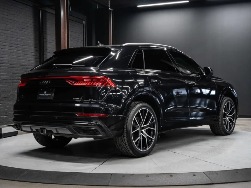 Audi Q8 * Progressiv 55 | Black Optics Pkg | 22in Rims | 3, снимка 7 - Автомобили и джипове - 52905853