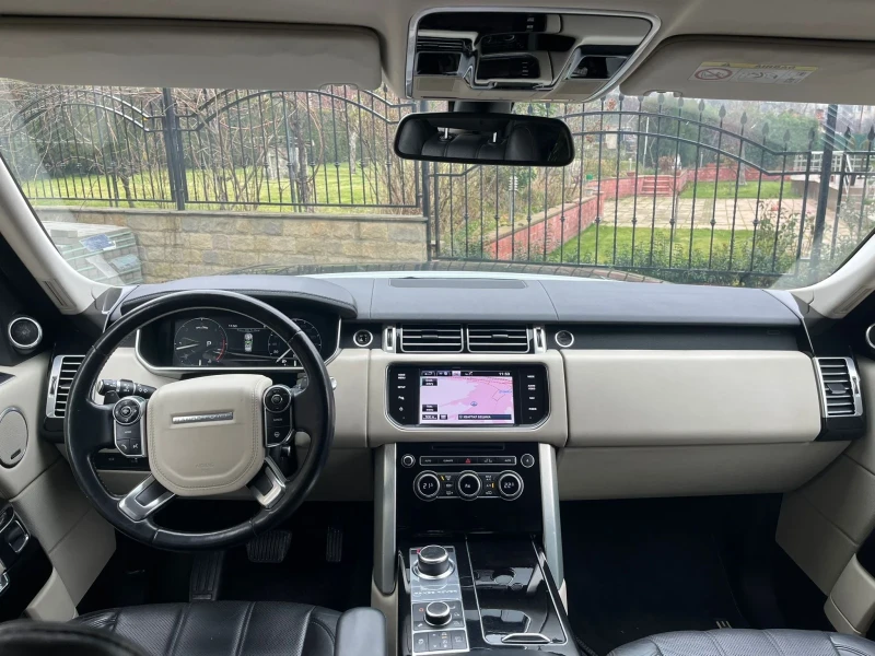 Land Rover Range rover Vogue * 4.4 SDV8 * Реални километри* Всички екстри, снимка 4 - Автомобили и джипове - 53266420