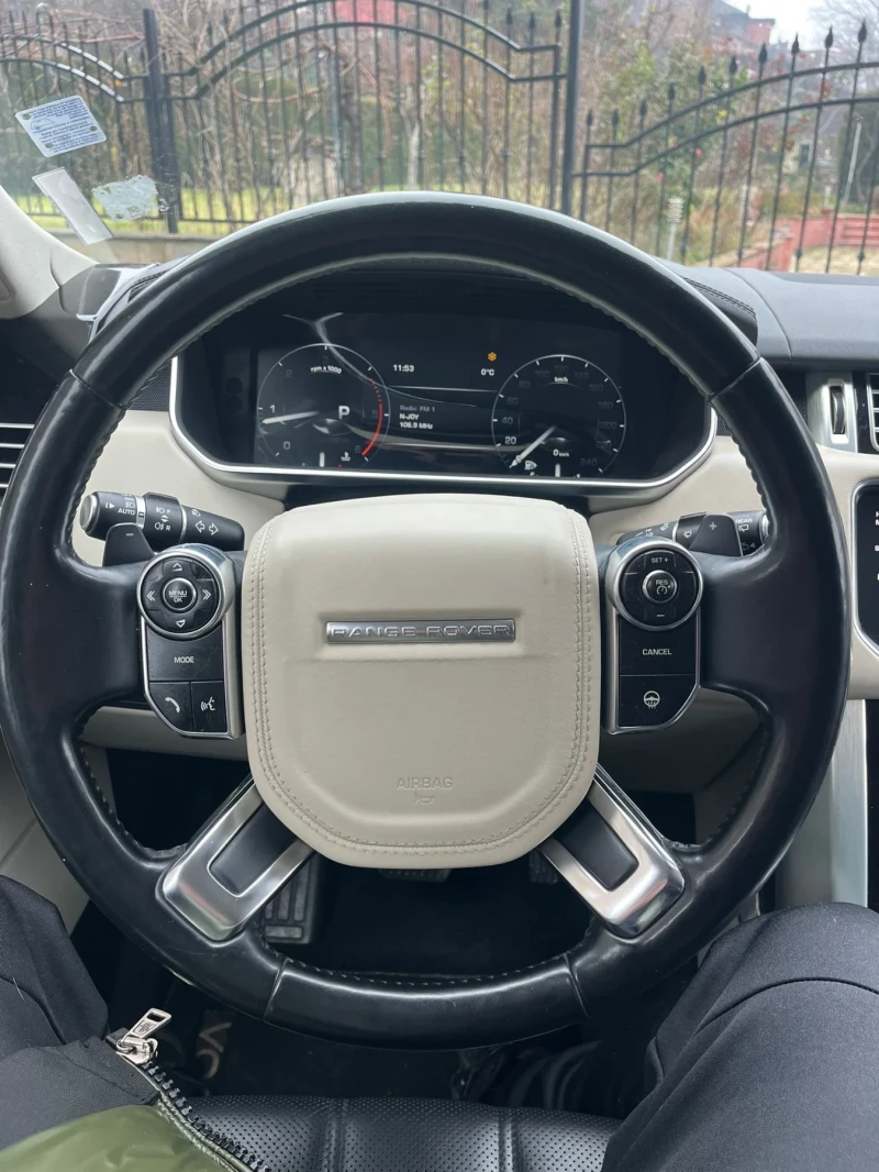 Land Rover Range rover Vogue * 4.4 SDV8 * Реални километри* Всички екстри, снимка 5 - Автомобили и джипове - 53266420