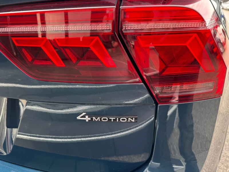 VW Tiguan 2.0D-4 MOTION-R LINE-FULL LED-DIGITAL-TOP, снимка 9 - Автомобили и джипове - 53304542