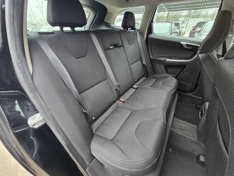 Volvo XC60 2.0d 190к.с 4х4 , снимка 14 - Автомобили и джипове - 53389999