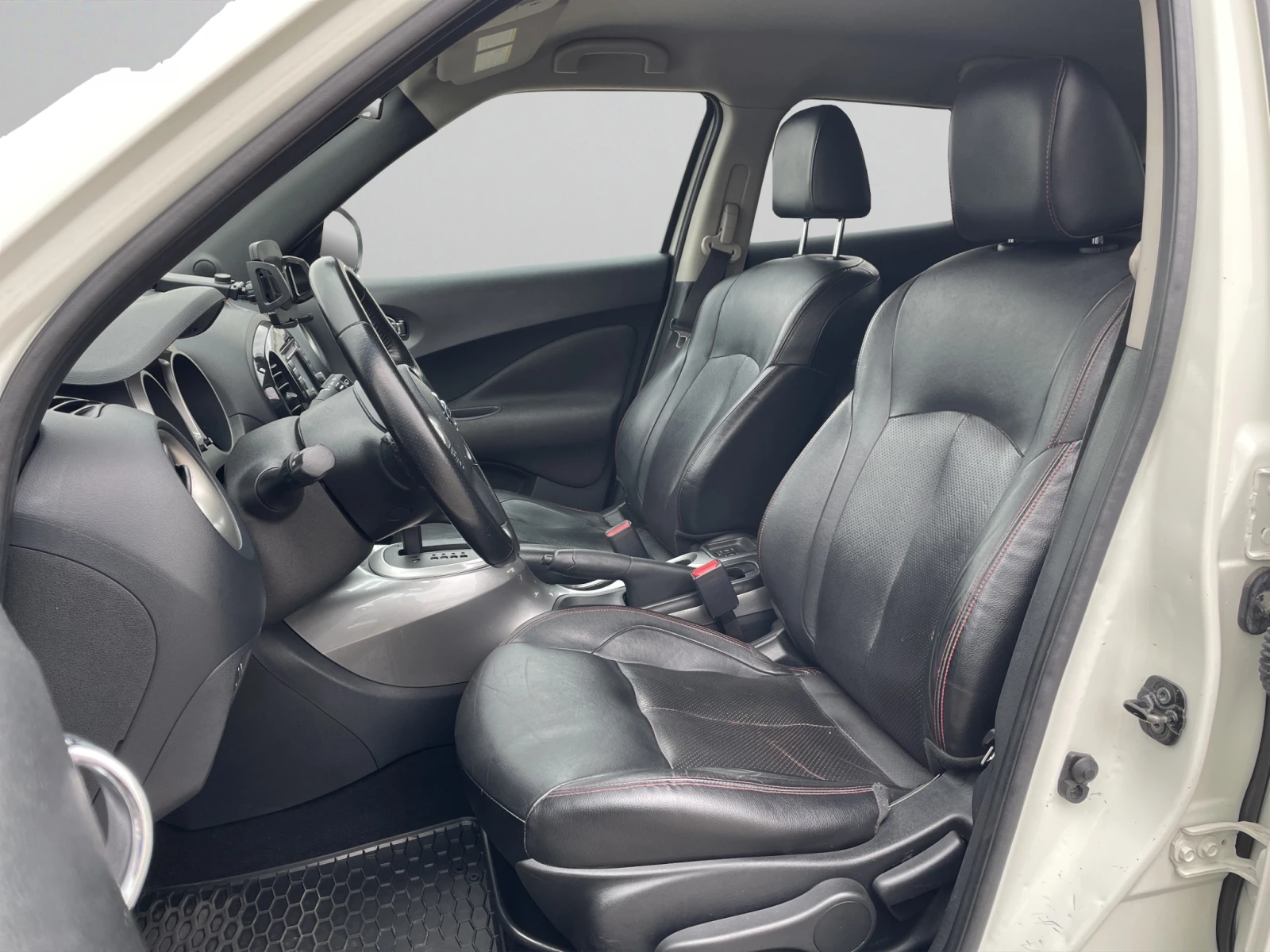 Nissan Juke Tekna 1.6i CVT | Mobile.bg — изображение 12