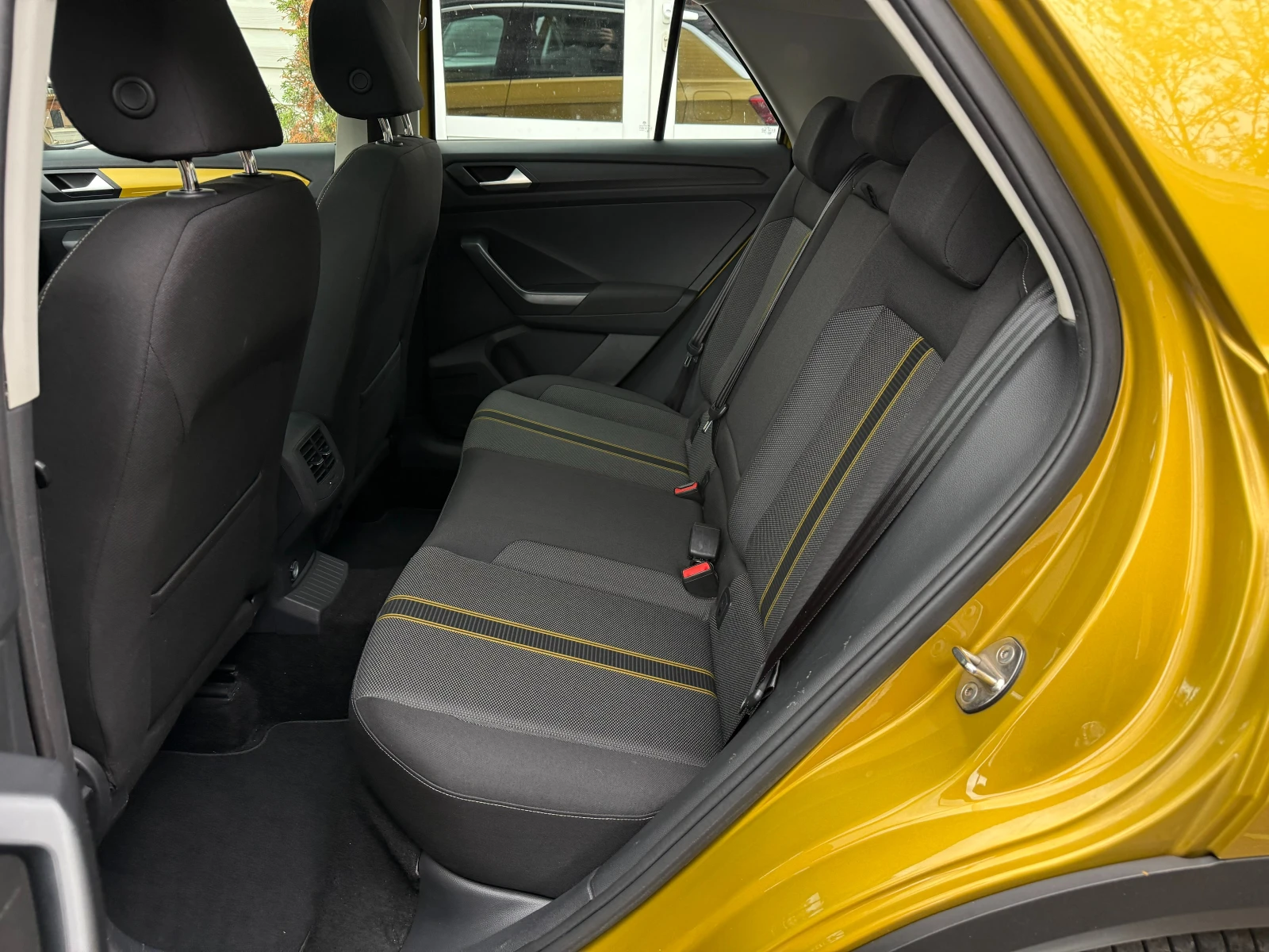 VW T-Roc 2.0TDI* 150к.с* 4x4* СЕРВИЗНА КНИЖКА С ПЪЛНА ИСТОР - изображение 8