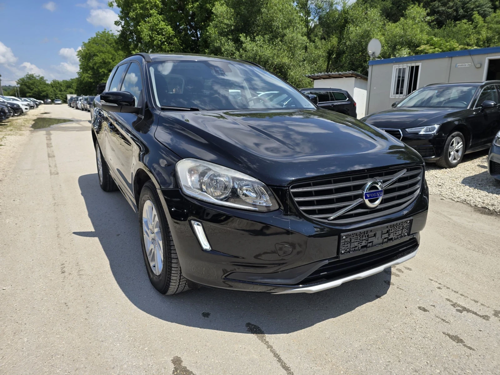 Volvo XC60 2.0d 190к.с 4х4 , снимка 2 - Автомобили и джипове - 53389999