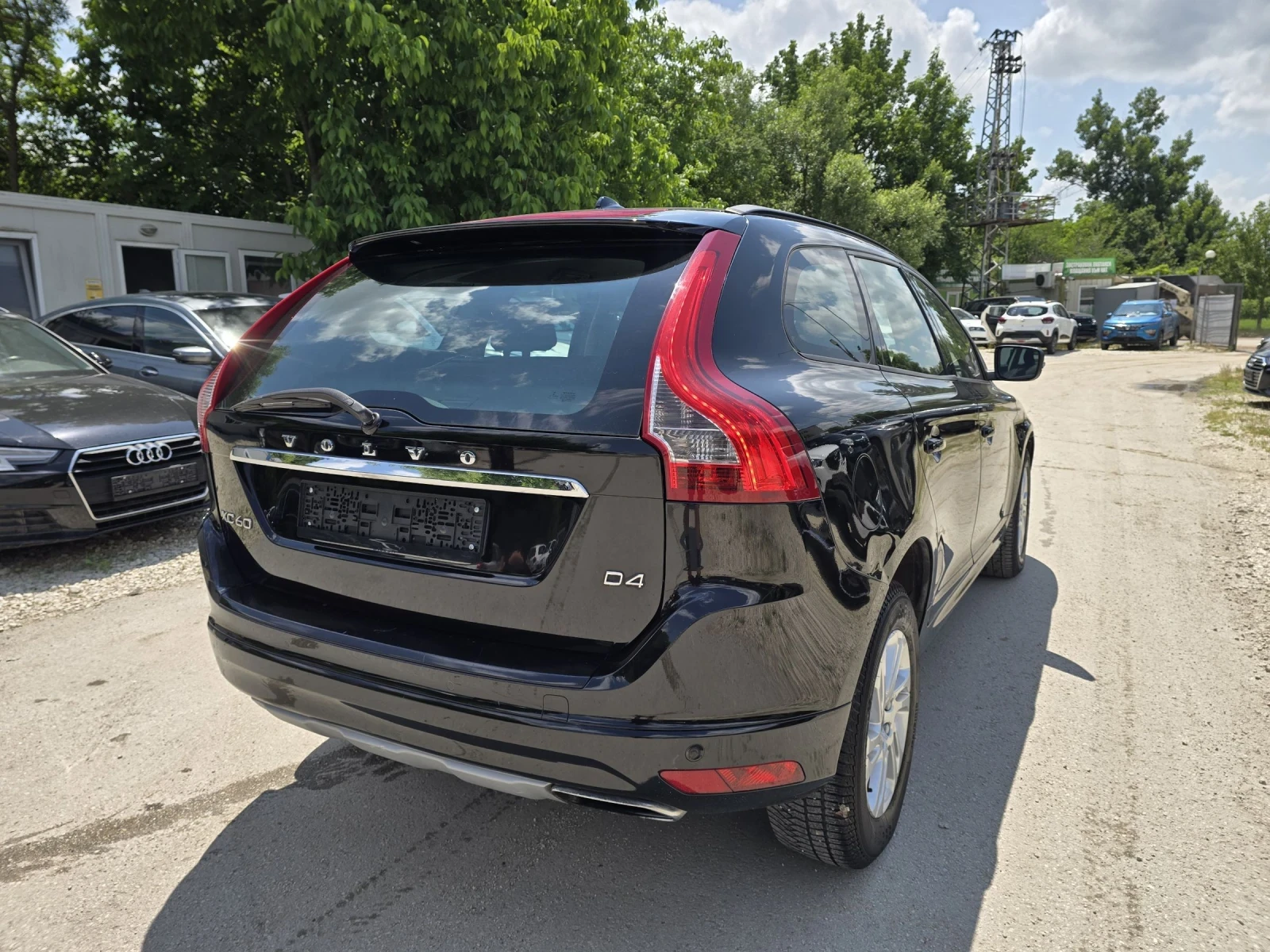 Volvo XC60 2.0d 190к.с 4х4 , снимка 4 - Автомобили и джипове - 53389999
