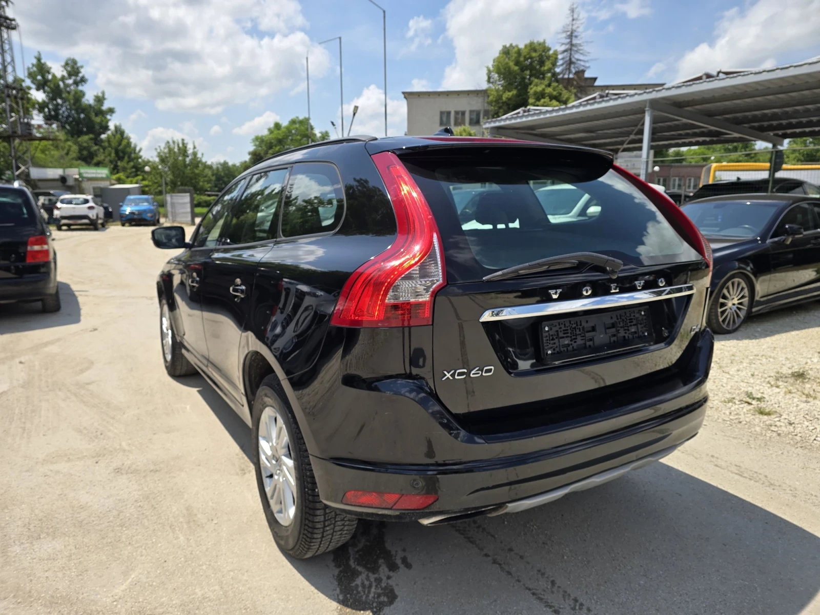 Volvo XC60 2.0d 190к.с 4х4 , снимка 3 - Автомобили и джипове - 53389999