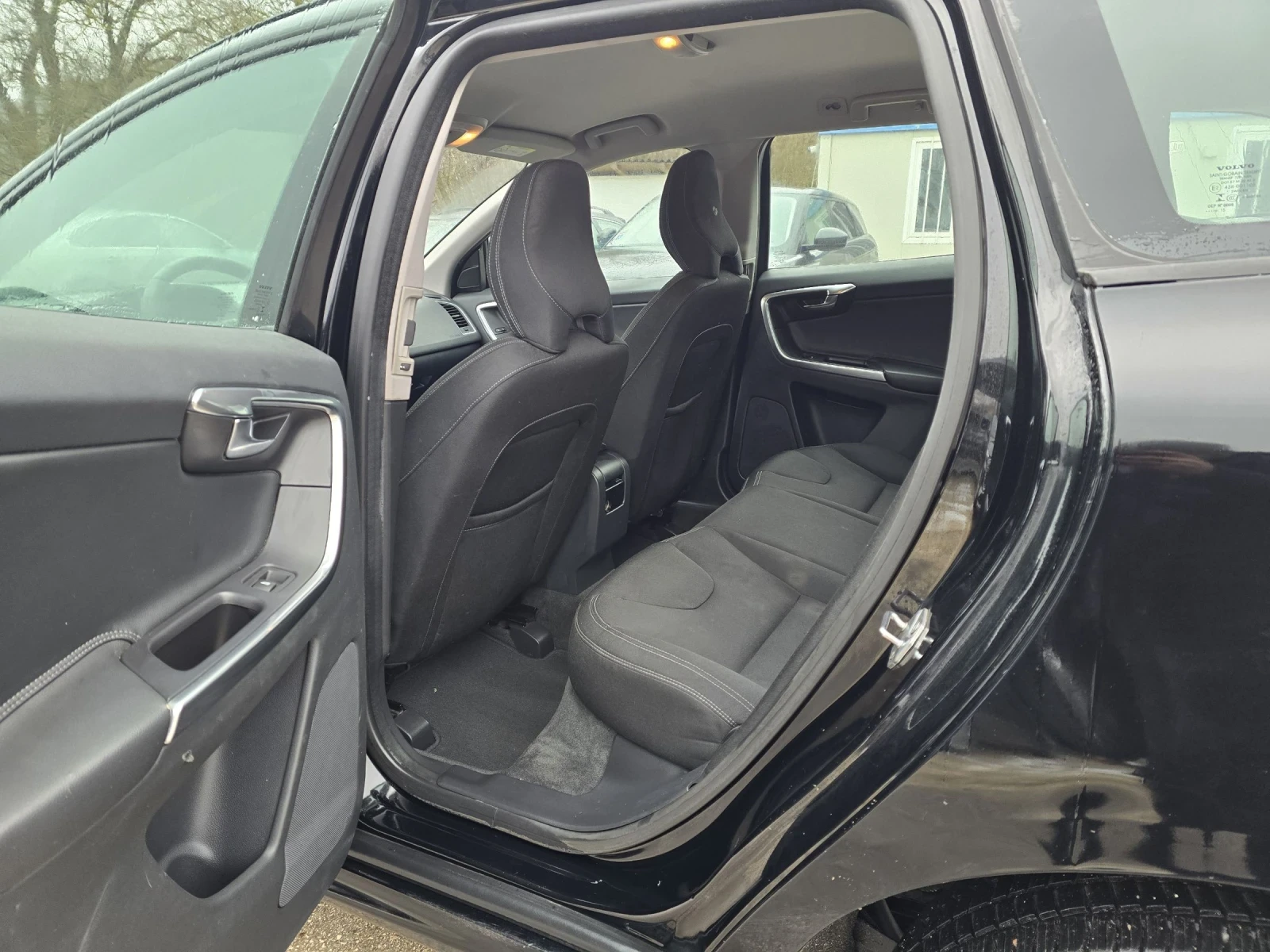 Volvo XC60 2.0d 190�.� 4�4  | Mobile.bg � ����������� 11